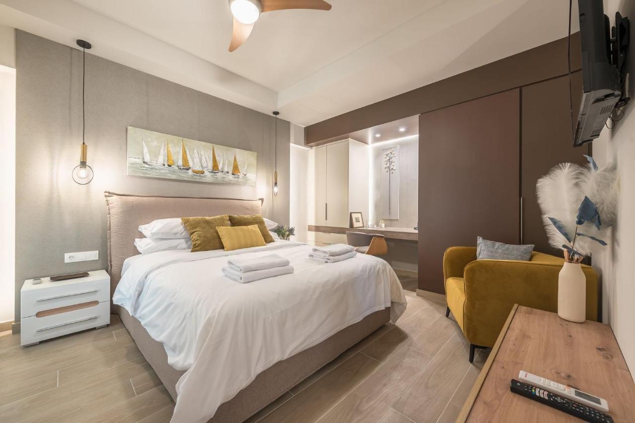 Beautiful & Renovated Aprtm In Piraeus Exterior photo