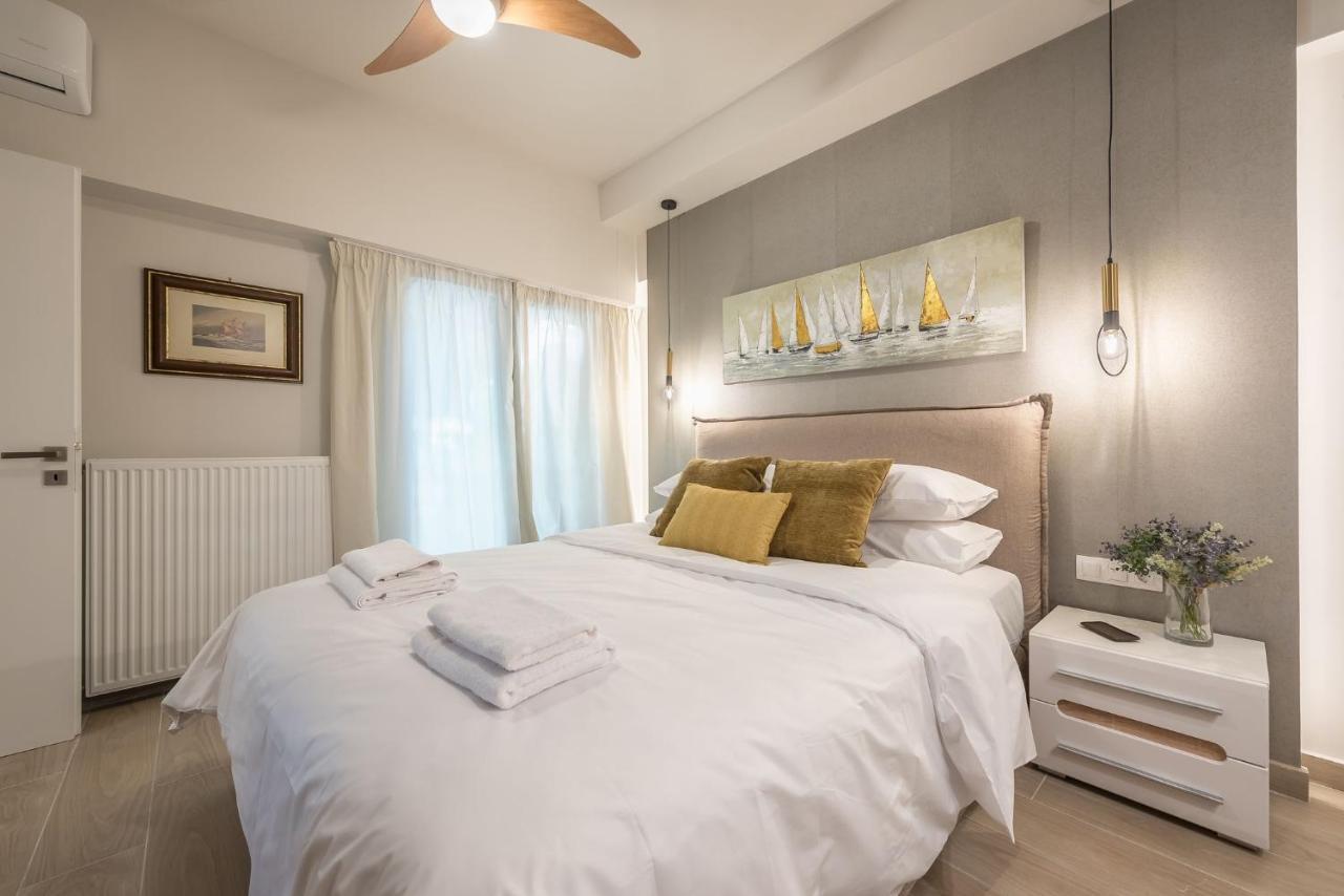 Beautiful & Renovated Aprtm In Piraeus Exterior photo