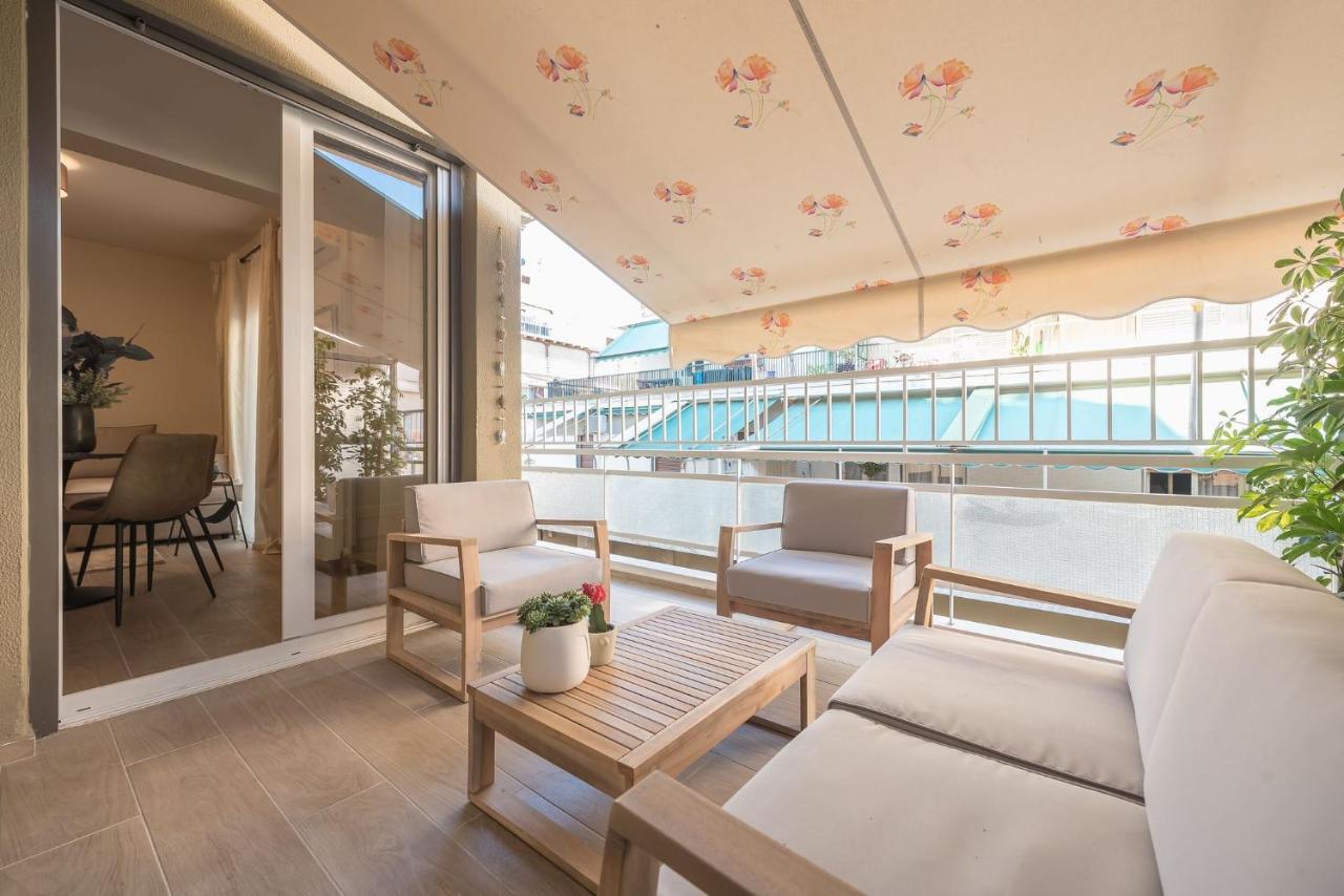 Beautiful & Renovated Aprtm In Piraeus Exterior photo