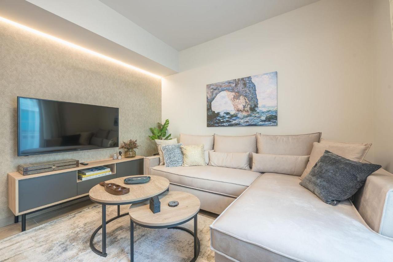 Beautiful & Renovated Aprtm In Piraeus Exterior photo