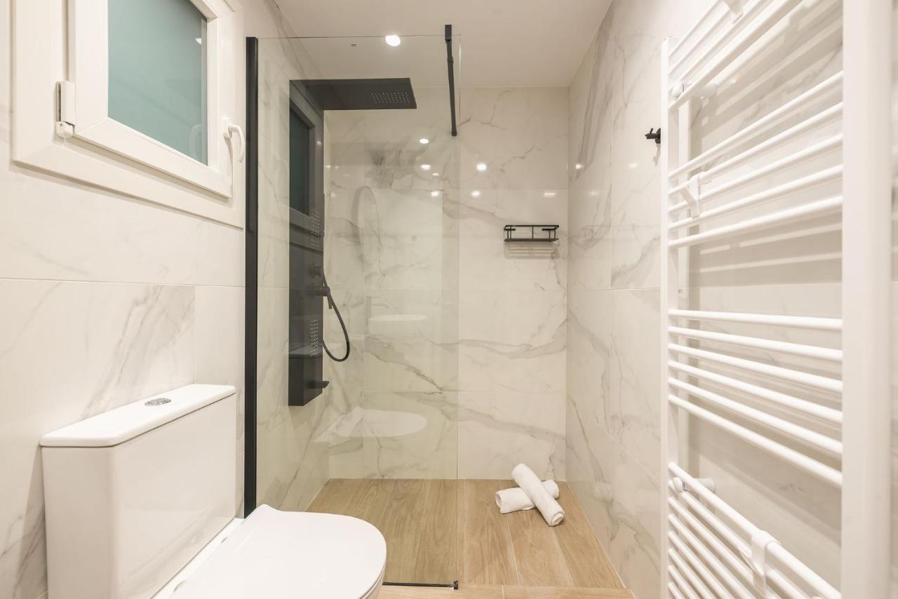 Beautiful & Renovated Aprtm In Piraeus Exterior photo