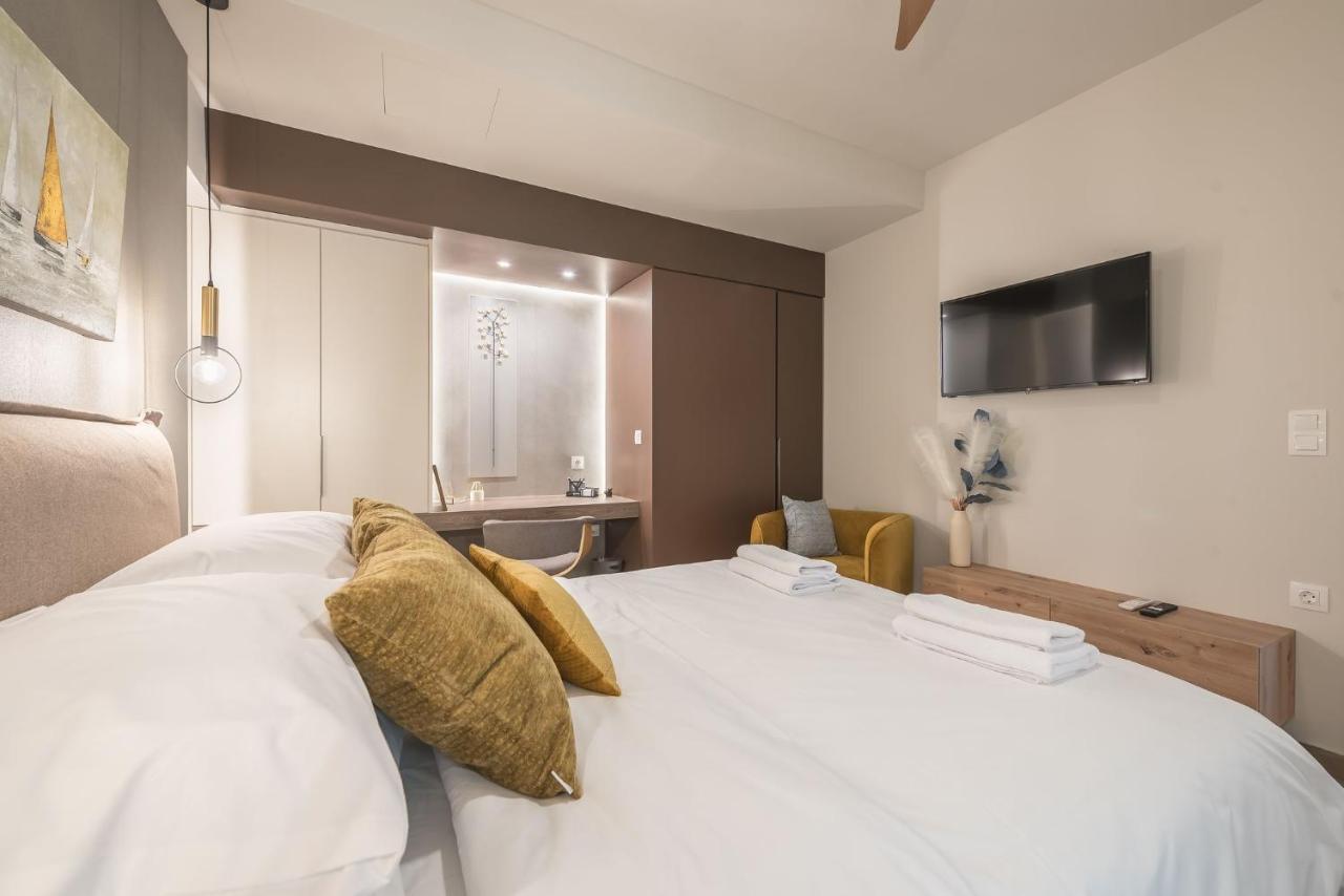 Beautiful & Renovated Aprtm In Piraeus Exterior photo