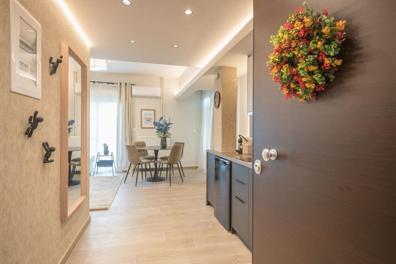 Beautiful & Renovated Aprtm In Piraeus Exterior photo
