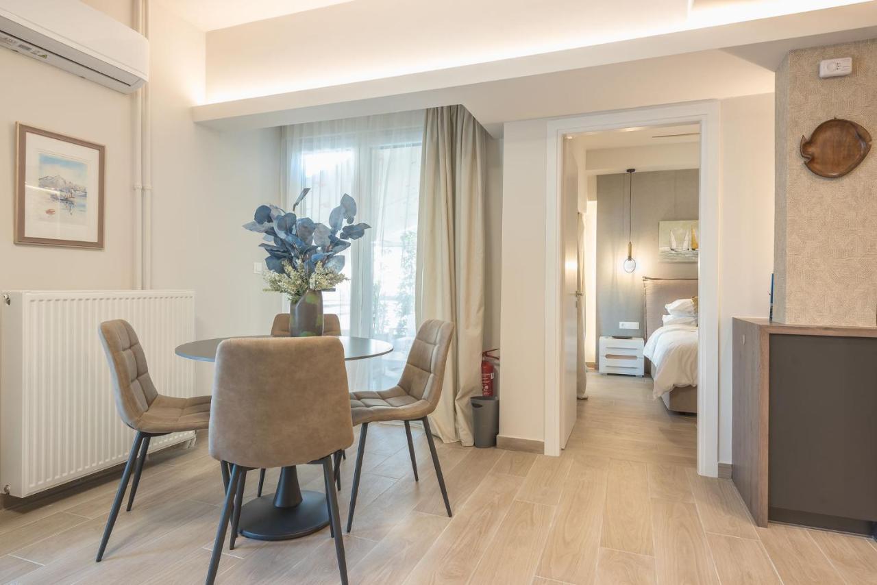 Beautiful & Renovated Aprtm In Piraeus Exterior photo